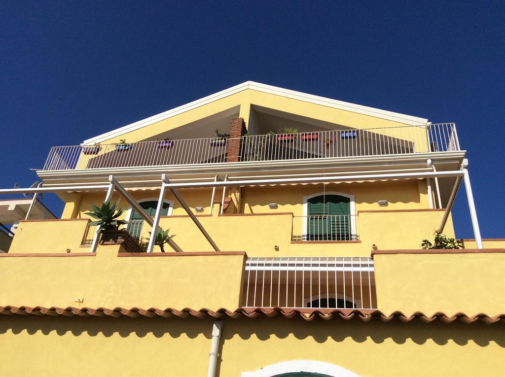 Stationhouse Taormina