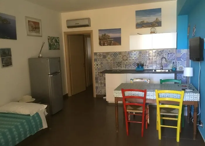 Taormina Stationhouse