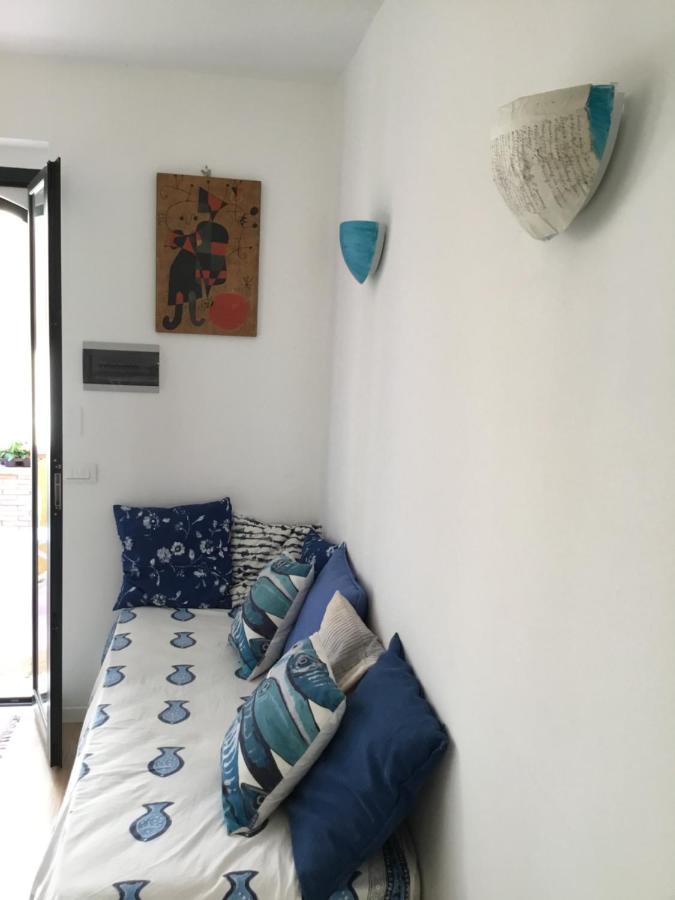 Stationhouse Apartment *