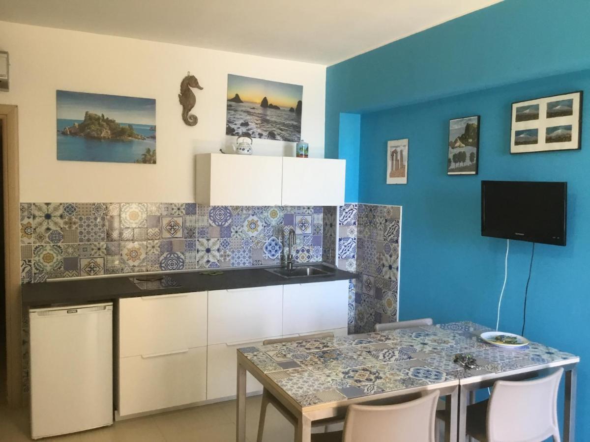 Stationhouse Apartment *