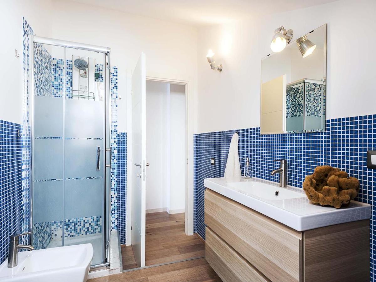 Stationhouse Apartment *